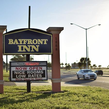 Bayfront Inn 比洛克西 外观 照片