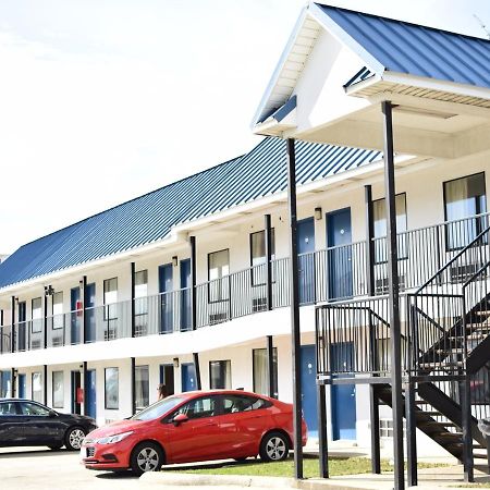 Bayfront Inn 比洛克西 外观 照片