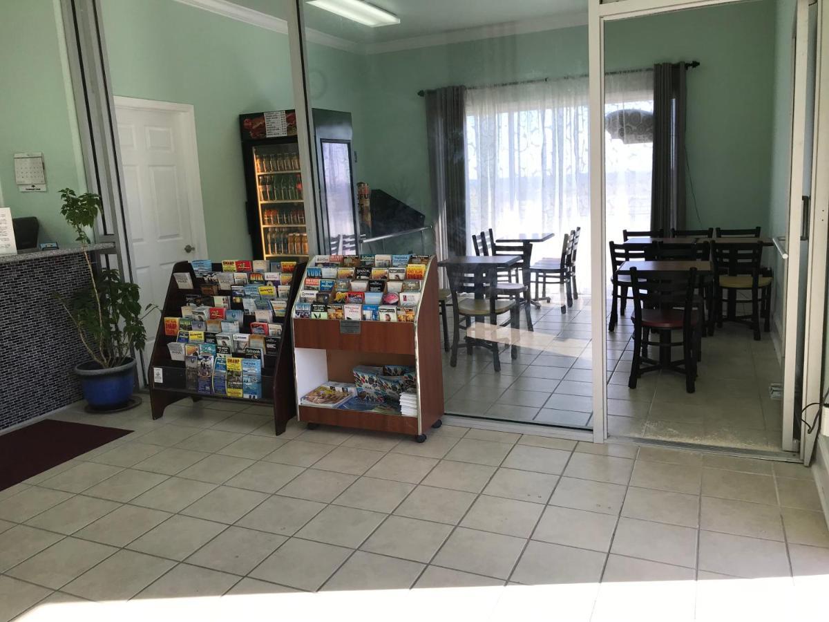 Bayfront Inn 比洛克西 外观 照片